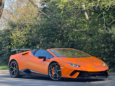 Hire a Lamborghini Huracán Performante from Chauffeur Local